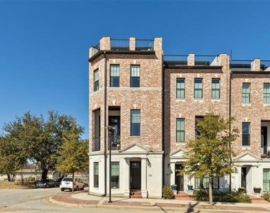 916 W Peach Street - Photo Thumbnail 27