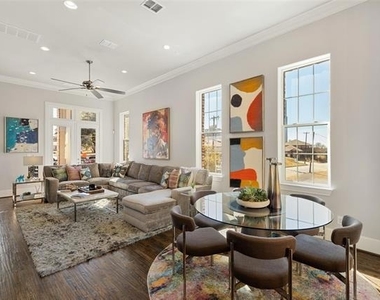 916 W Peach Street - Photo Thumbnail 7