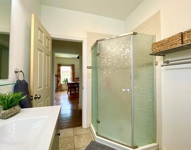 5110 Lindsley Avenue - Photo Thumbnail 14