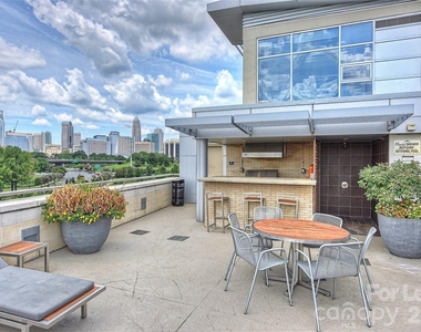 1100 Metropolitan Avenue - Photo Thumbnail 14