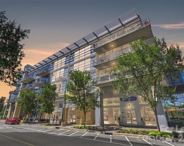 1100 Metropolitan Avenue - Photo Thumbnail 1