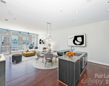 1100 Metropolitan Avenue - Photo Thumbnail 3