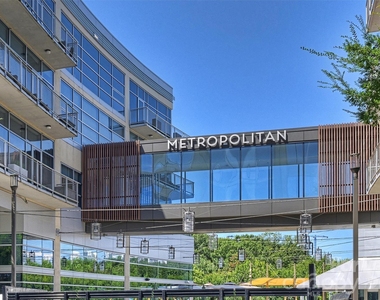 1100 Metropolitan Avenue - Photo Thumbnail 18