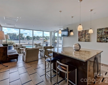 1100 Metropolitan Avenue - Photo Thumbnail 15