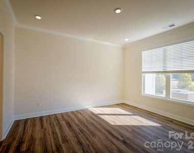 4160 Steel Way - Photo Thumbnail 17