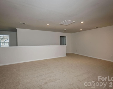 4160 Steel Way - Photo Thumbnail 8