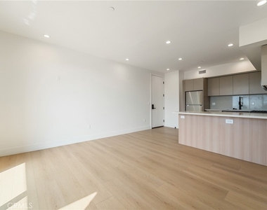 7510 Sepulveda Boulevard - Photo Thumbnail 6