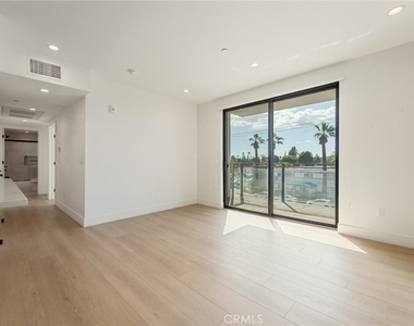 7510 Sepulveda Boulevard - Photo Thumbnail 12