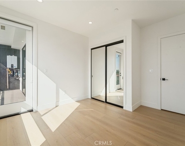 7510 Sepulveda Boulevard - Photo Thumbnail 21