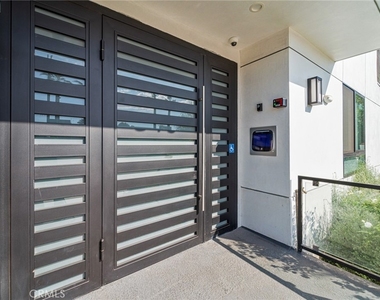 7510 Sepulveda Boulevard - Photo Thumbnail 3
