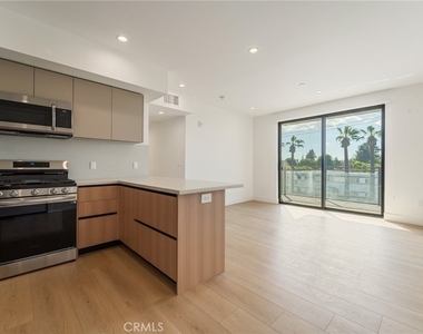7510 Sepulveda Boulevard - Photo Thumbnail 10