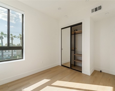 7510 Sepulveda Boulevard - Photo Thumbnail 23