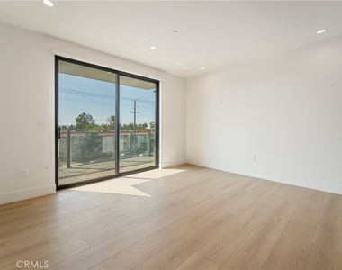 7510 Sepulveda Boulevard - Photo Thumbnail 13