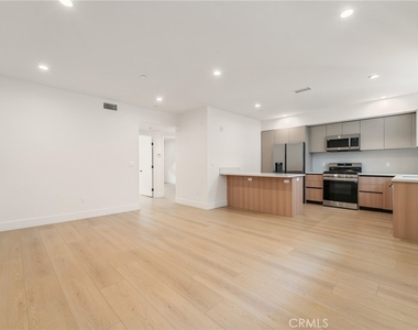 7510 Sepulveda Boulevard - Photo Thumbnail 6