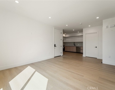 7510 Sepulveda Boulevard - Photo Thumbnail 7