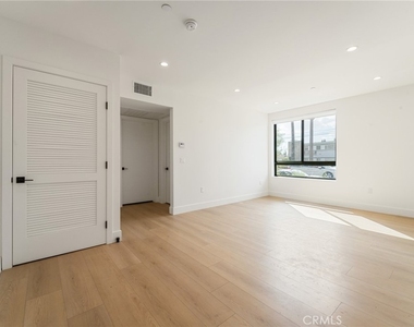 7510 Sepulveda Boulevard - Photo Thumbnail 11