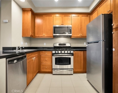 360 W Avenue 26 - Photo Thumbnail 3