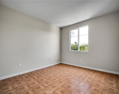 360 W Avenue 26 - Photo Thumbnail 11