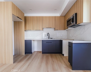 13461 Beach Avenue - Photo Thumbnail 13