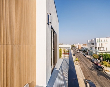 13461 Beach Avenue - Photo Thumbnail 35