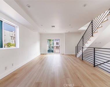 13461 Beach Avenue - Photo Thumbnail 16