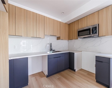 13461 Beach Avenue - Photo Thumbnail 15