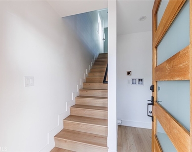 13461 Beach Avenue - Photo Thumbnail 6