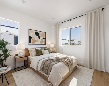 13461 Beach Avenue - Photo Thumbnail 4