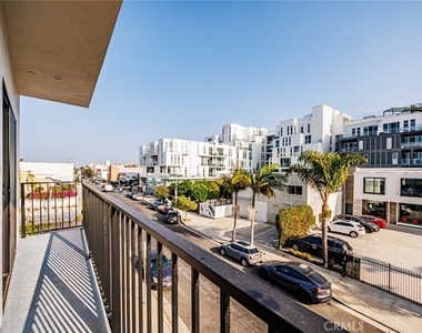 13461 Beach Avenue - Photo Thumbnail 27