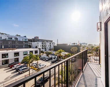 13461 Beach Avenue - Photo Thumbnail 34