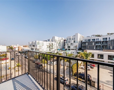 13461 Beach Avenue - Photo Thumbnail 33
