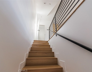 13461 Beach Avenue - Photo Thumbnail 11
