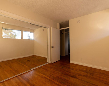 11133 Rose Avenue - Photo Thumbnail 13