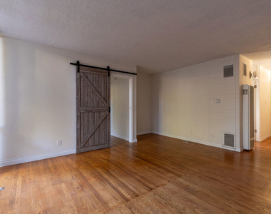 11133 Rose Avenue - Photo Thumbnail 6