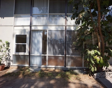11133 Rose Avenue - Photo Thumbnail 3