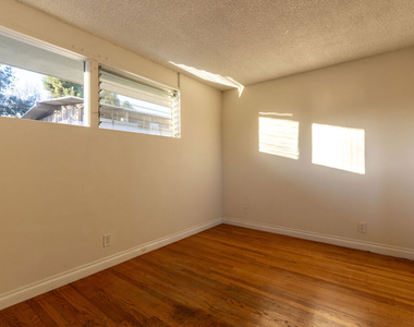11133 Rose Avenue - Photo Thumbnail 12
