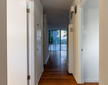 11133 Rose Avenue - Photo Thumbnail 18
