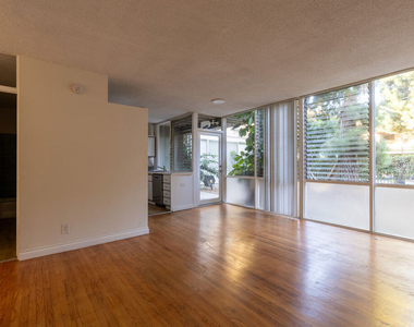 11133 Rose Avenue - Photo Thumbnail 7