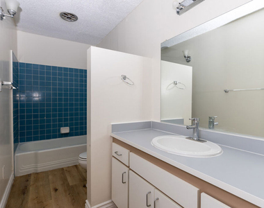 11133 Rose Avenue - Photo Thumbnail 17
