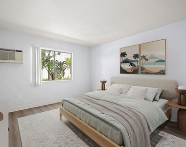18530 Hatteras Street - Photo Thumbnail 7