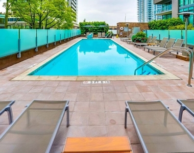 1111 S Grand Avenue - Photo Thumbnail 31