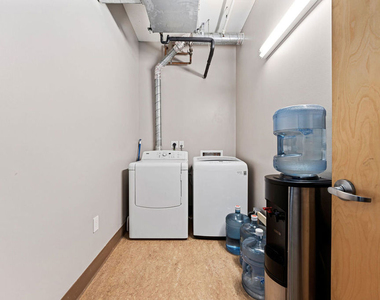 1111 S Grand Avenue - Photo Thumbnail 21