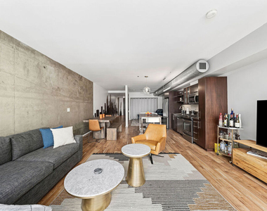1111 S Grand Avenue - Photo Thumbnail 7