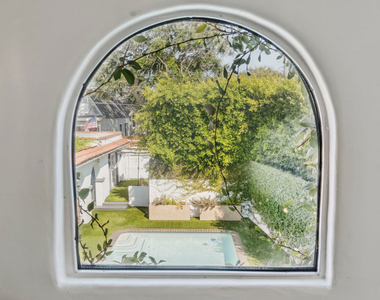 956 S Longwood Avenue - Photo Thumbnail 34