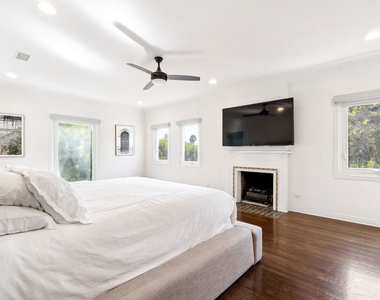 956 S Longwood Avenue - Photo Thumbnail 23