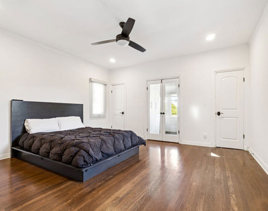 956 S Longwood Avenue - Photo Thumbnail 28