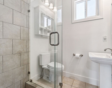 956 S Longwood Avenue - Photo Thumbnail 30