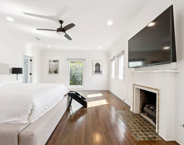 956 S Longwood Avenue - Photo Thumbnail 24