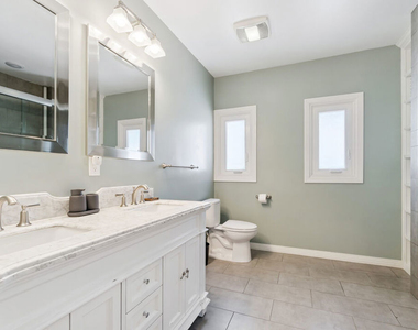 956 S Longwood Avenue - Photo Thumbnail 31