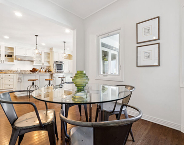 956 S Longwood Avenue - Photo Thumbnail 21